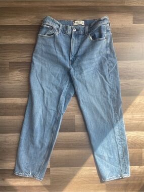 Abercrombie & Fitch Mom High-Rise Jeans